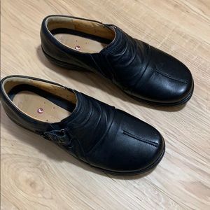Clark’s Artisan Unstructured women’s size 8 medium